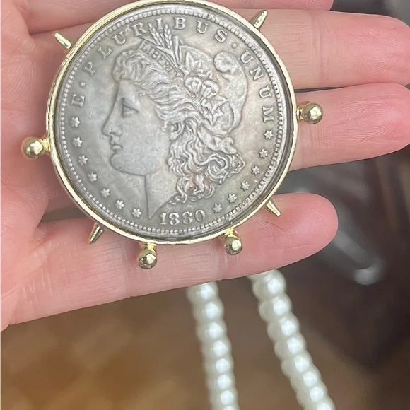 Vintage Silver and Pearl Necklace - Picture 2 of 4